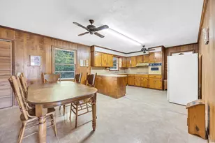 40 W Balsam St, Andrews, SC 29510 - Photo 13