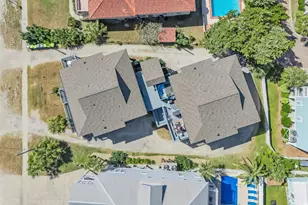 815 N Waccamaw Dr, Garden City, SC 29576 - Photo 25