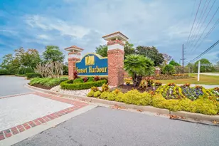 1011 Clubhouse Dr, North Myrtle Beach, SC 29582 - Photo 3