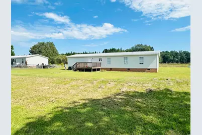 2067 Willow Creek Rd, Effingham, SC 29541 - Photo 9