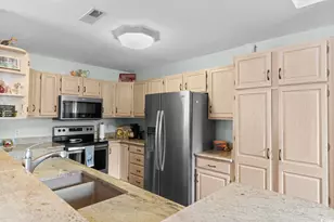 607 Rosemary Ln, North Myrtle Beach, SC 29582 - Photo 5