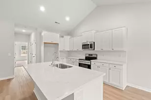 611 Bay St, Aynor, SC 29511 - Photo 5