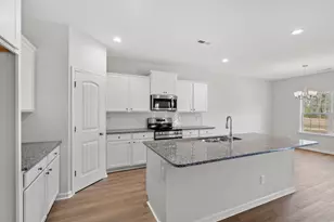 609 Bay St, Aynor, SC 29511 - Photo 5