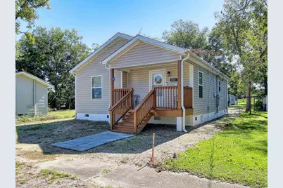 215 W James St., Mullins, SC 29574 - Photo 1