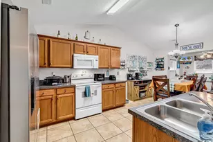 334 Bellegrove Dr, Myrtle Beach, SC 29579 - Photo 5