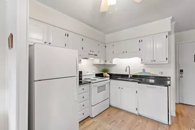 277 W First St. #1c, Ocean Isle Beach, NC 28469 - Photo 5