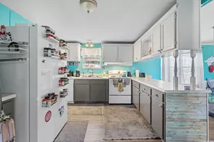 726 Oliver Dr, Garden City, SC 29576 - Photo 3