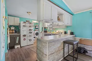 726 Oliver Dr, Garden City, SC 29576 - Photo 5