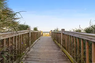 1207 Ocean Blvd S, Myrtle Beach, SC 29577 - Photo 13