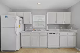 2902 Silverleaf Cir, Loris, SC 29569 - Photo 9