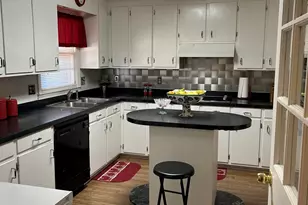 1411 E Harrison St, Dillon, SC 29536 - Photo 11