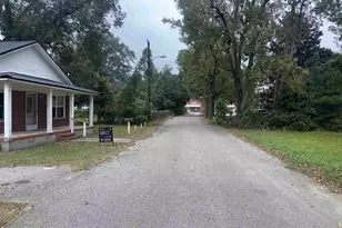 106 Raeford St, Mullins, SC 29574 - Photo 3