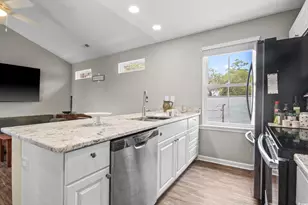 610 Bayview Dr, Georgetown, SC 29440 - Photo 9