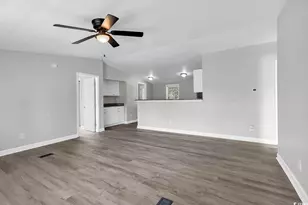 827 White Sand Ct, Murrells Inlet, SC 29576 - Photo 5