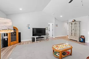132 Fox Den Dr, Murrells Inlet, SC 29576 - Photo 3