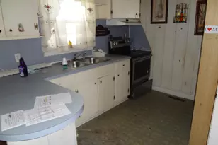 105 E Cherry St, Andrews, SC 29510 - Photo 3