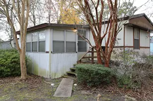 724 1st St, Garden City, SC 29576 - Photo 3