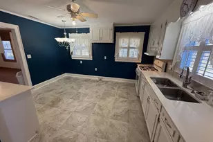 217 Smith St, Lake City, SC 29560 - Photo 5