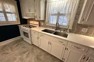 217 Smith St, Lake City, SC 29560 - Photo 9