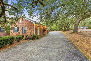 705 Woodland Dr, Kingstree, SC 29556 - Photo 35