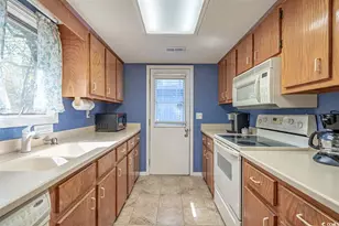 14 Cottage Ct, Myrtle Beach, SC 29572 - Photo 5