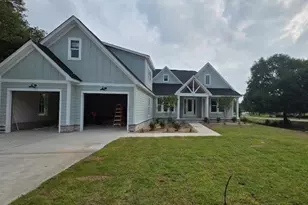 719 Daisy Bank Cir, Georgetown, SC 29440 - Photo 1