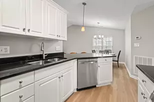 135 Country Manor Dr, Conway, SC 29526 - Photo 7