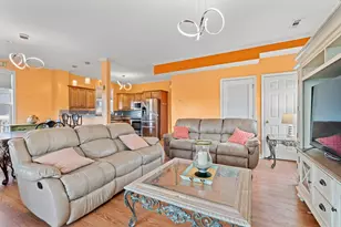 124 Rainbow Dr, Garden City, SC 29576 - Photo 5