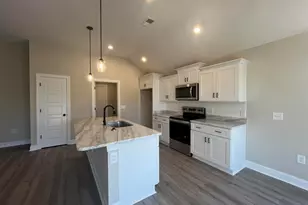 990 Inglewood Dr, Loris, SC 29569 - Photo 3