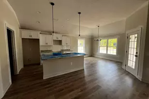 990 Inglewood Dr, Loris, SC 29569 - Photo 5