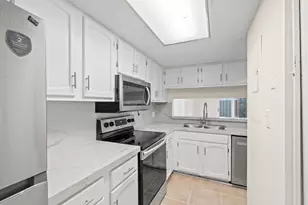 306 76th Ave N, Myrtle Beach, SC 29572 - Photo 9