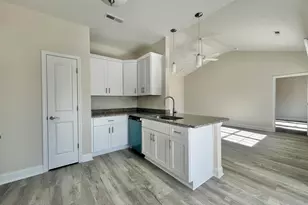 1204 Log Cabin Rd, Loris, SC 29569 - Photo 5