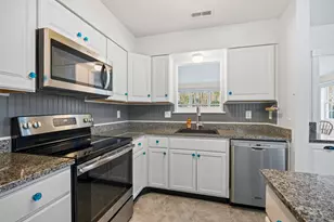 133 Woodlake Dr, Garden City, SC 29576 - Photo 9