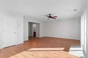 877 Silvercrest Dr, Myrtle Beach, SC 29579 - Photo 5