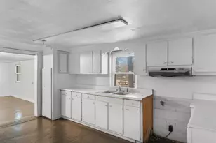 411 E Wine St, Mullins, SC 29574 - Photo 7