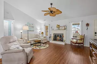 1104 Fox Sparrow Dr, Garden City, SC 29576 - Photo 9