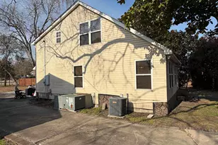 604 Henry St, Georgetown, SC 29440 - Photo 5