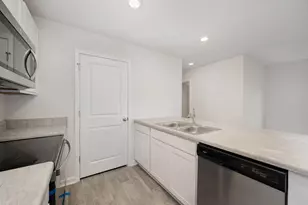 240 Ashworth Dr, Tabor City, NC 28463 - Photo 5