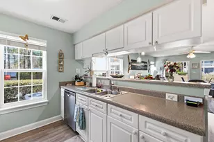 635 Woodmoor Dr, Garden City, SC 29576 - Photo 9