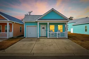 605 Wave Rider Ln, North Myrtle Beach, SC 29582 - Photo 1