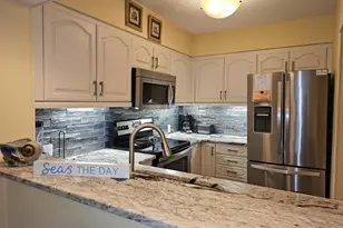 410 Melrose Pl, Myrtle Beach, SC 29572 - Photo 9