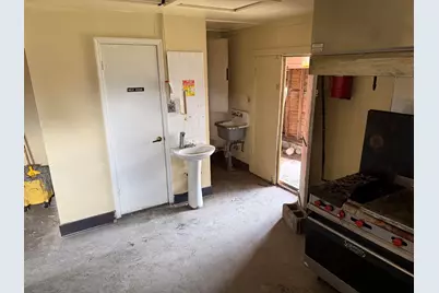 481 S Church St., Lake City, SC 29560 - Photo 9