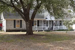 1044 Forest Dr, Conway, SC 29526 - Photo 3