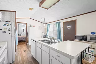 31 Burr Cir, Murrells Inlet, SC 29576 - Photo 17