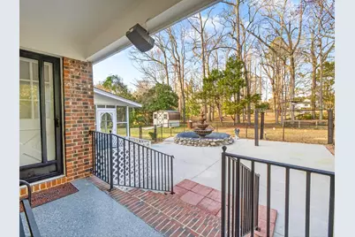 2402 South Hallmark Dr, Florence, SC 29505 - Photo 27