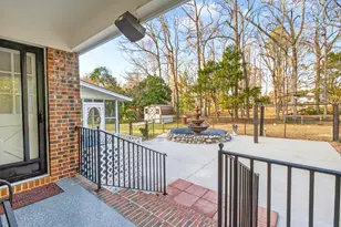 2402 S Hallmark Dr, Florence, SC 29505 - Photo 27