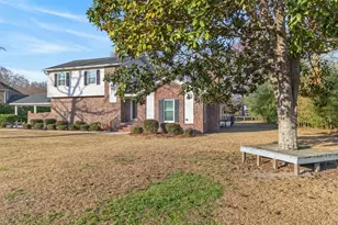 2402 S Hallmark Dr, Florence, SC 29505 - Photo 3