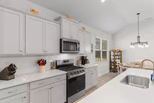 1118 Barrington Wy, Conway, SC 29526 - Photo 5