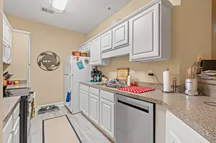 111 Fountain Pointe Ln, Myrtle Beach, SC 29579 - Photo 7