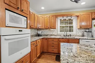 753 Robin Dr, Georgetown, SC 29440 - Photo 3